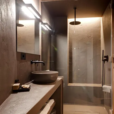 מלון Mima Boutique & *